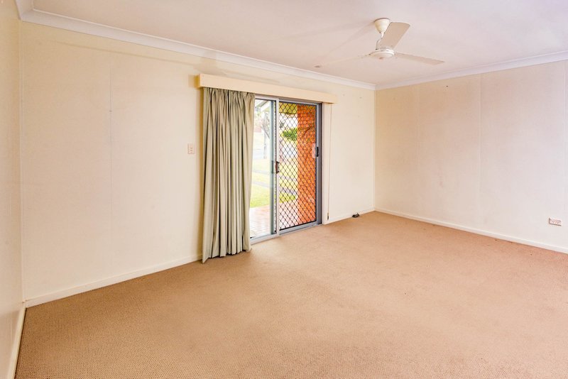 Photo - 26 Duignan Street, Whitfield QLD 4870 - Image 6