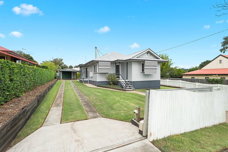 Photo - 26 Dwyer Street, Harlaxton QLD 4350 - Image 16