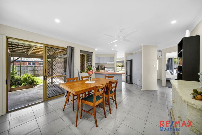 Photo - 26 Edenlea Drive, Meadowbrook QLD 4131 - Image 7