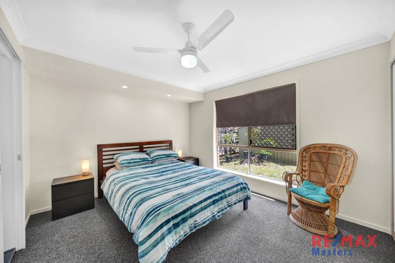 Photo - 26 Edenlea Drive, Meadowbrook QLD 4131 - Image 12