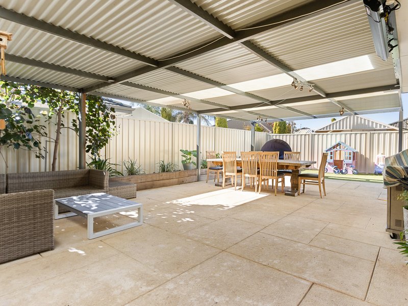 Photo - 26 Edgbaston Crescent, Port Kennedy WA 6172 - Image 12