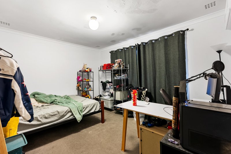 Photo - 26 Edgington Crescent, Koondoola WA 6064 - Image 12