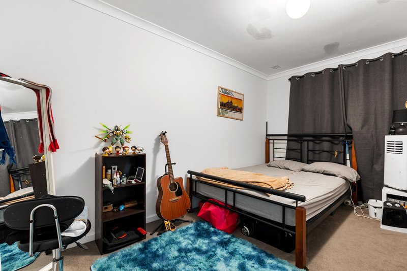 Photo - 26 Edgington Crescent, Koondoola WA 6064 - Image 14