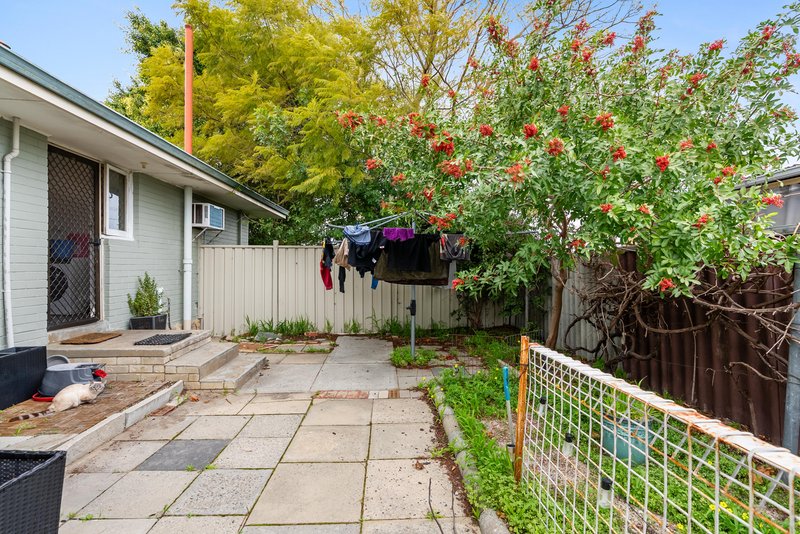 Photo - 26 Edgington Crescent, Koondoola WA 6064 - Image 17