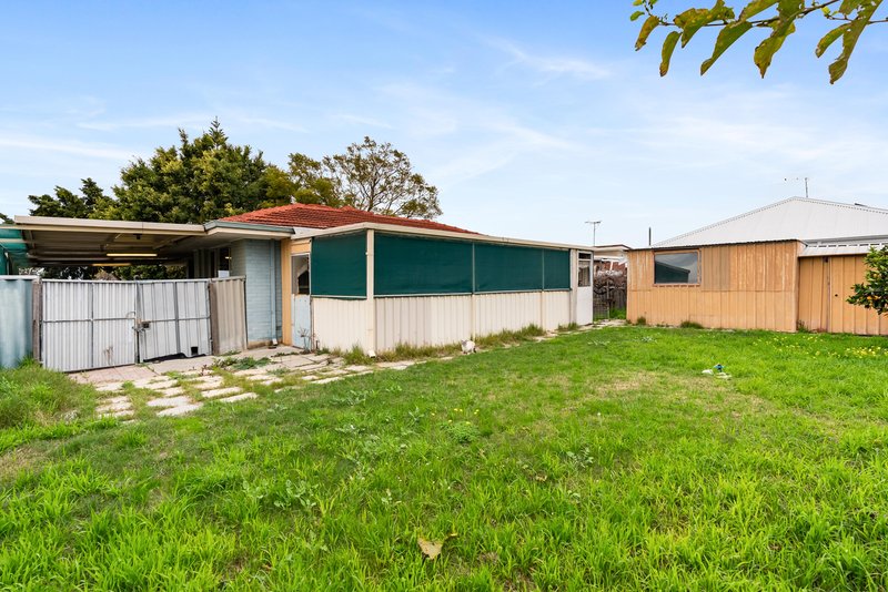 Photo - 26 Edgington Crescent, Koondoola WA 6064 - Image 19