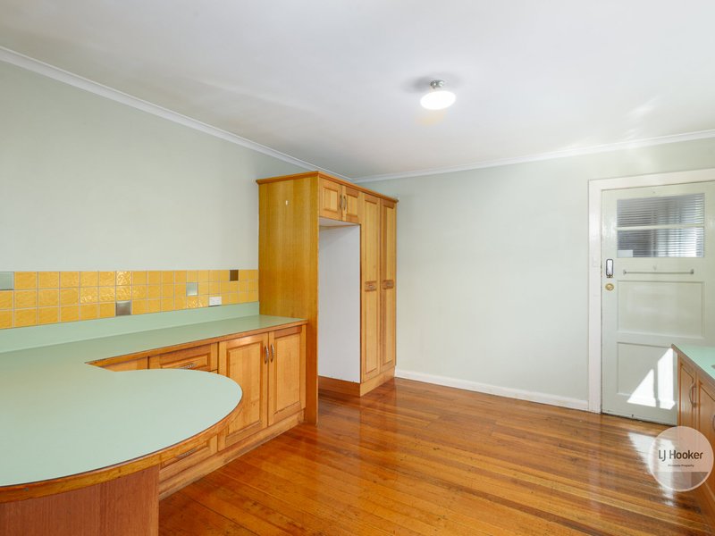 Photo - 26 Edinburgh Crescent, Goodwood TAS 7010 - Image 6