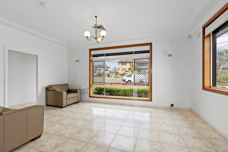 Photo - 26 Elanora Avenue, Blacktown NSW 2148 - Image 2