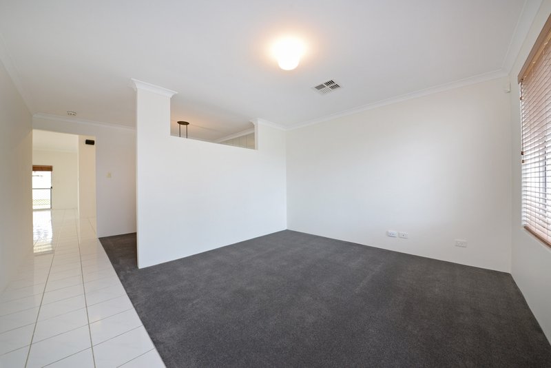 Photo - 26 Elkington Mews, Clarkson WA 6030 - Image 2