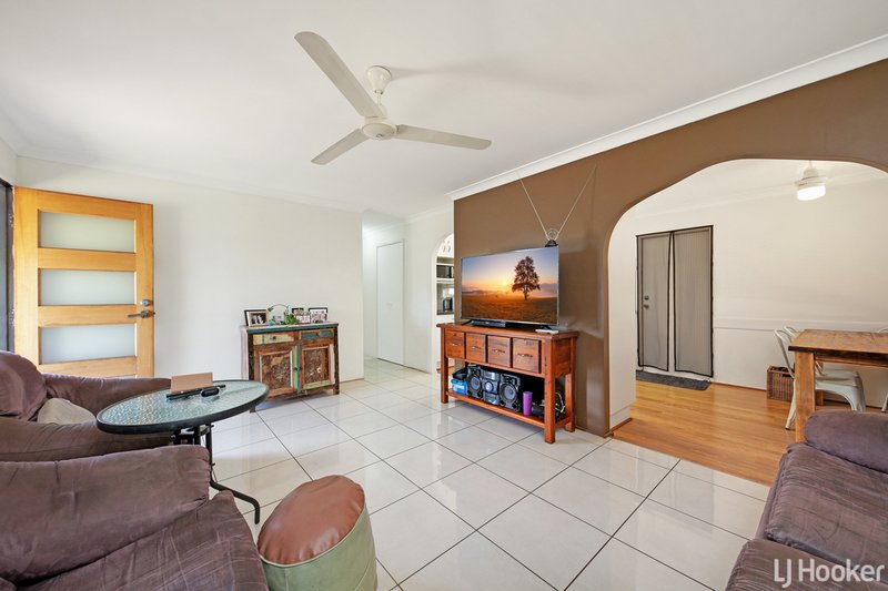 Photo - 26 Elwing Street, Kawana QLD 4701 - Image 5