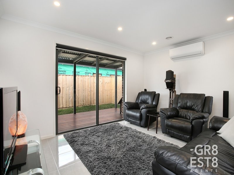 Photo - 26 Emery Drive, Clyde North VIC 3978 - Image 4