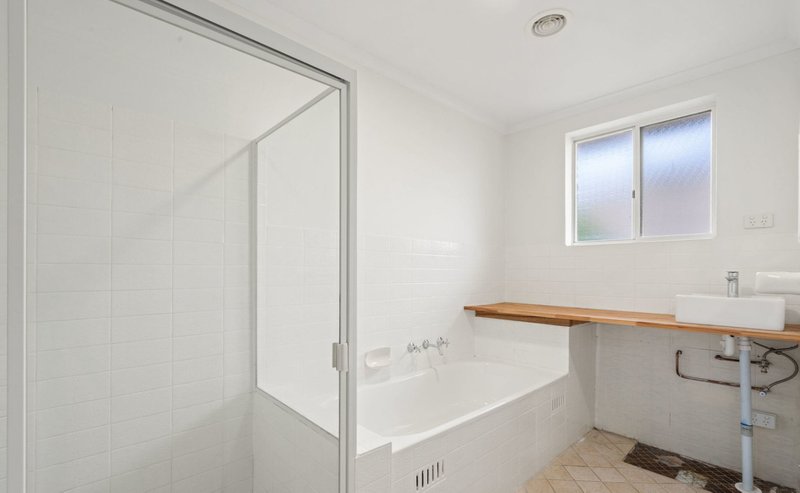 Photo - 26 Epenarra Close, Hawker ACT 2614 - Image 5