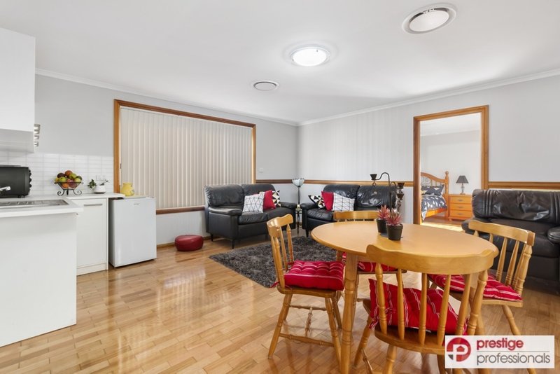 Photo - 26 Exford Court, Wattle Grove NSW 2173 - Image 6