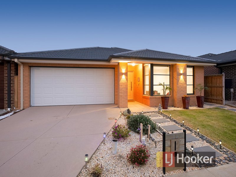 26 Fenway Boulevard, Clyde North VIC 3978