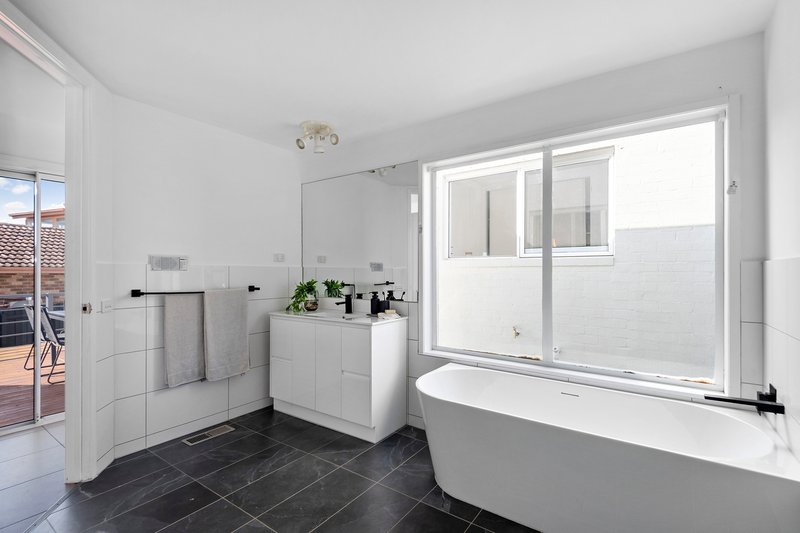 Photo - 26 Ferndale Drive, Frankston VIC 3199 - Image 9