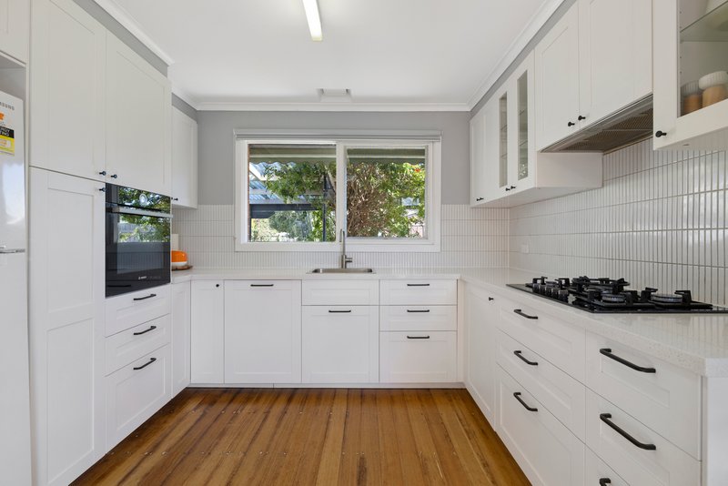 Photo - 26 First Avenue, Chelsea Heights VIC 3196 - Image 5