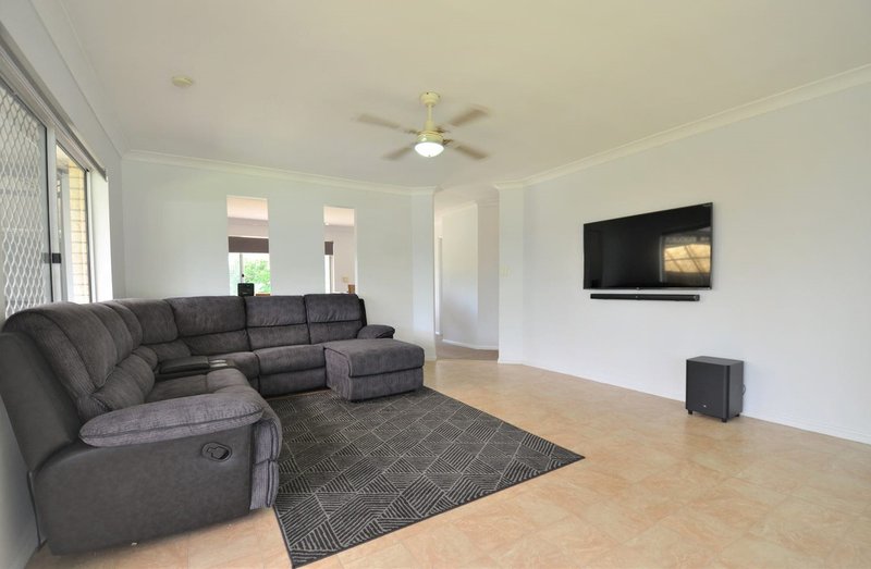 Photo - 26 First Avenue, Marsden QLD 4132 - Image 2