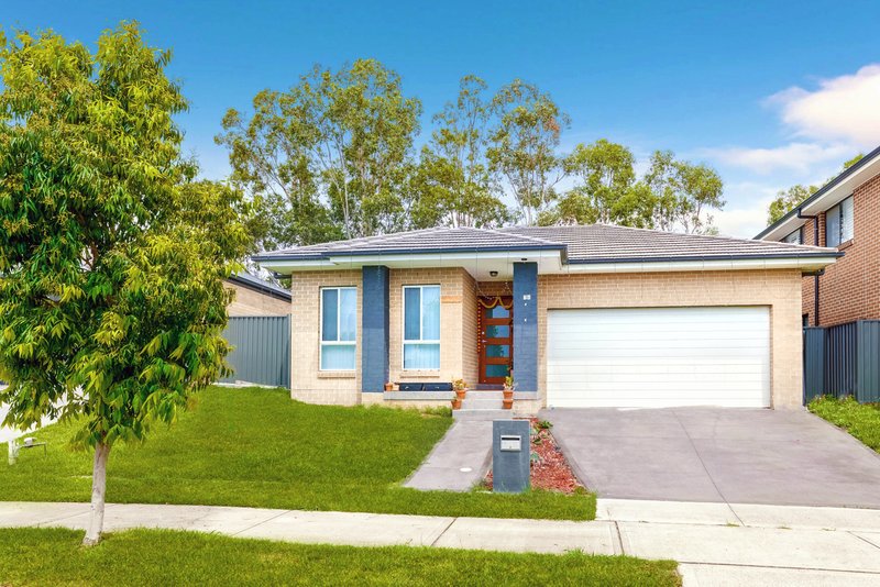 26 Fishburn Street, Jordan Springs NSW 2747