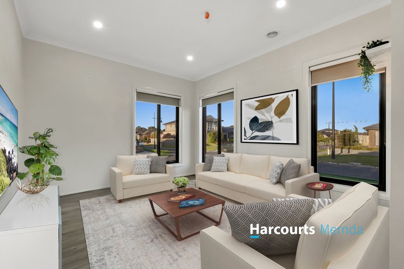 Photo - 26 Fleetwood Drive, Doreen VIC 3754 - Image 3