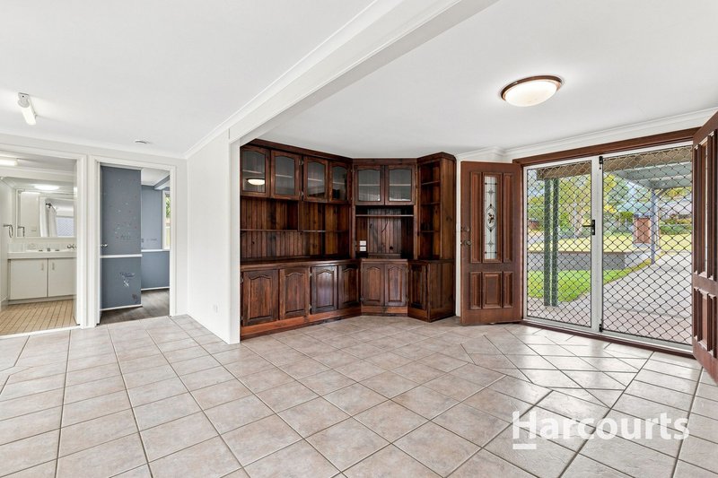Photo - 26 Flinders Crescent, Boronia Heights QLD 4124 - Image 5