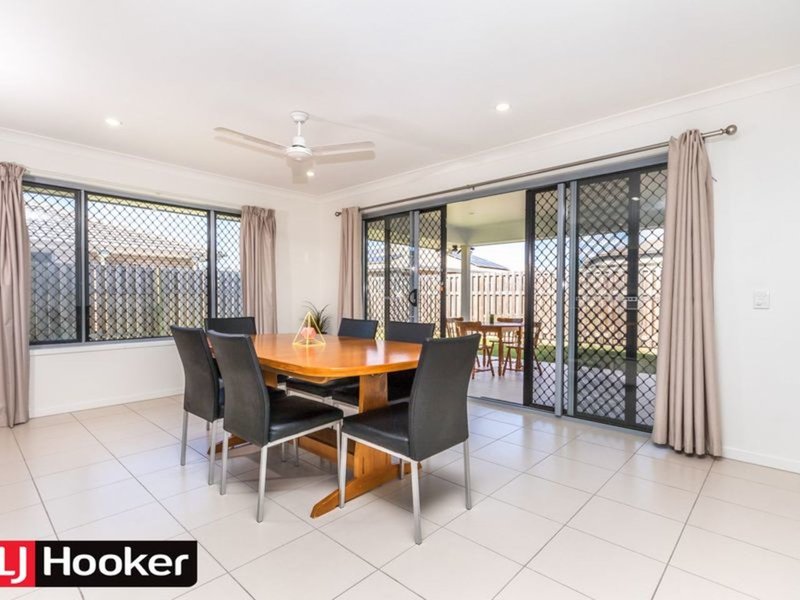 Photo - 26 Fodora Place, Burpengary QLD 4505 - Image 4