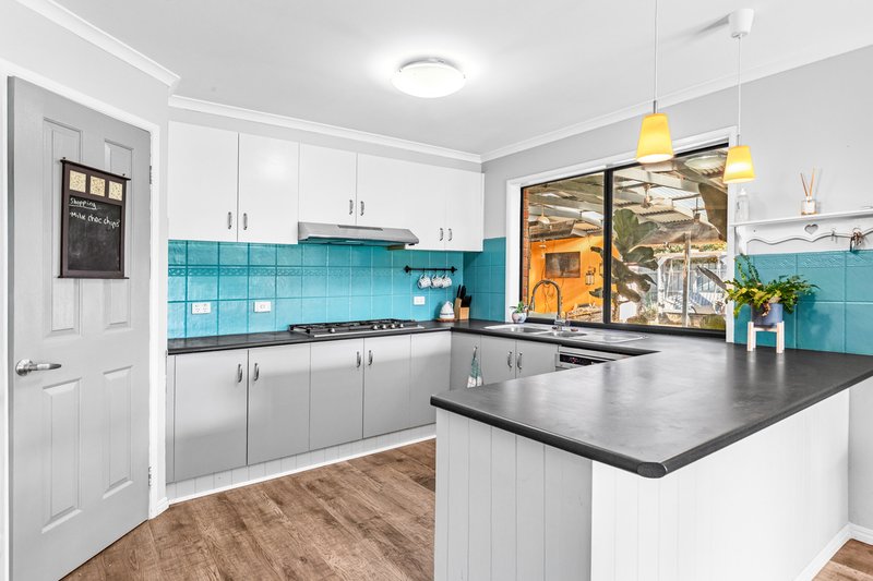 Photo - 26 Foster Street, Werribee VIC 3030 - Image 2