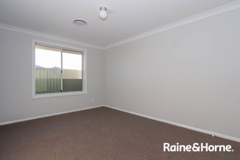 Photo - 26 Fraser Drive, Eglinton NSW 2795 - Image 11