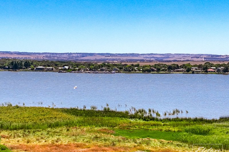 Photo - 26 Fraser Drive, Hindmarsh Island SA 5214 - Image 10