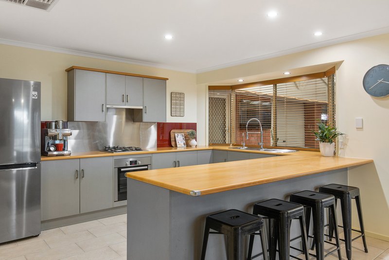 Photo - 26 Freebairn Drive, Hallett Cove SA 5158 - Image 6