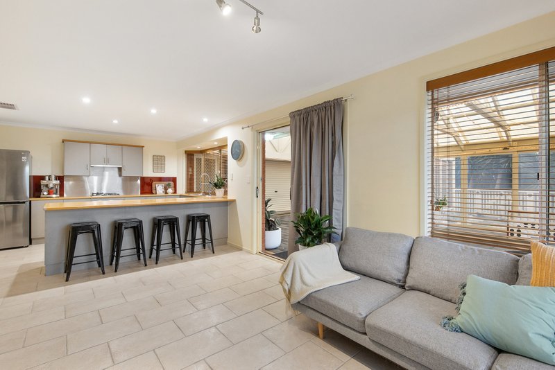 Photo - 26 Freebairn Drive, Hallett Cove SA 5158 - Image 9