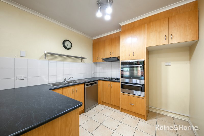 Photo - 26 Fullwood Drive, Sunbury VIC 3429 - Image 5