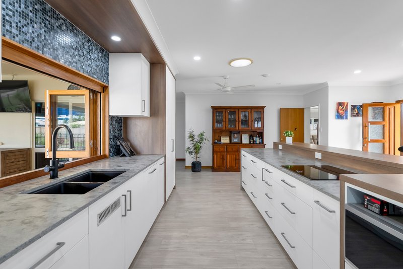 Photo - 26 Gilmore Street, Bentley Park QLD 4869 - Image 12