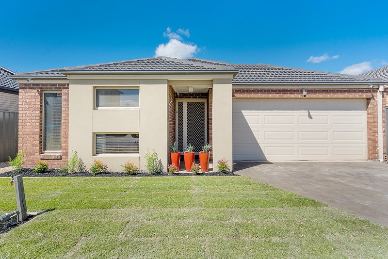 Photo - 26 Gippsland Way, Craigieburn VIC 3064 - Image 2