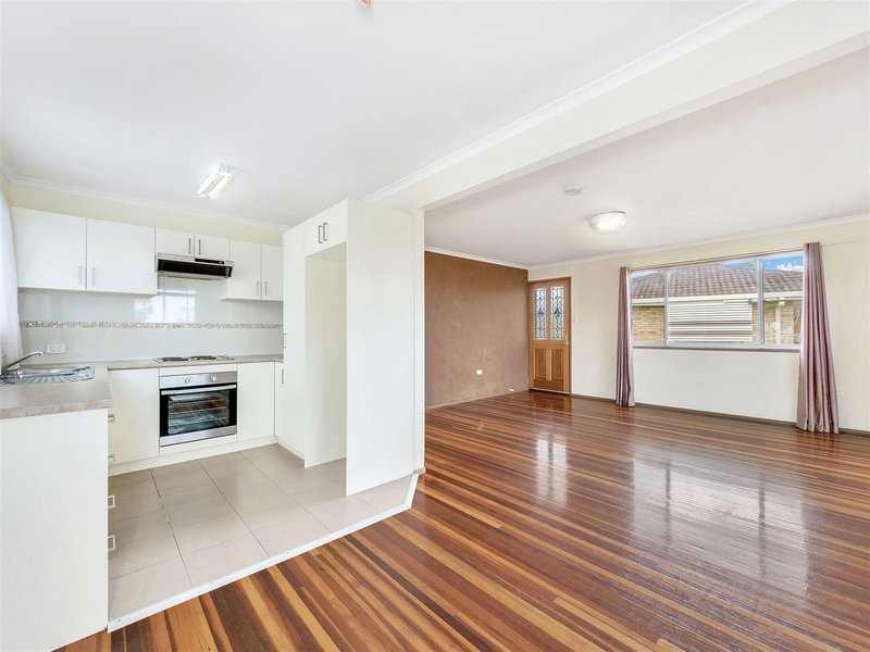 Photo - 26 Glendale St , Caboolture QLD 4510 - Image 3