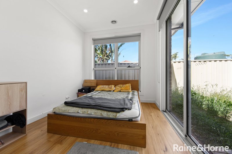 Photo - 26 Godfrey Avenue, Sunshine North VIC 3020 - Image 5