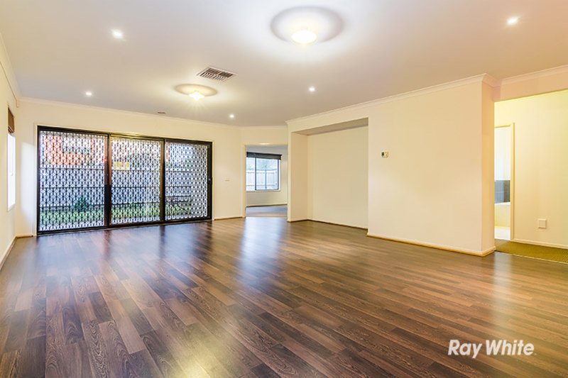 Photo - 26 Goulburn Street, Cranbourne East VIC 3977 - Image 8