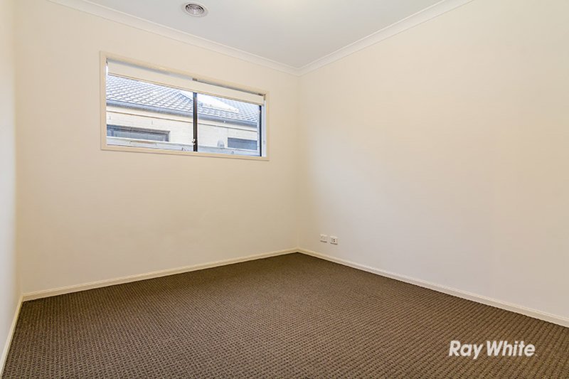 Photo - 26 Goulburn Street, Cranbourne East VIC 3977 - Image 10