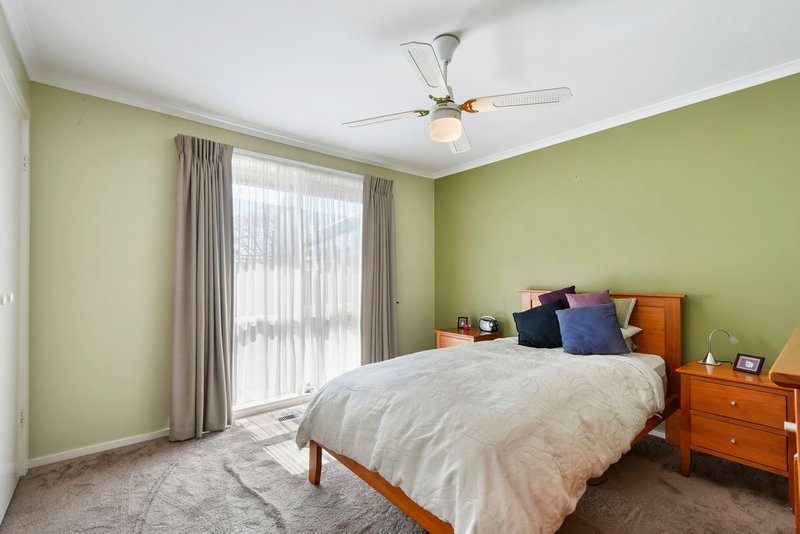 Photo - 2/6 Gowrie Street, Bentleigh East VIC 3165 - Image 6