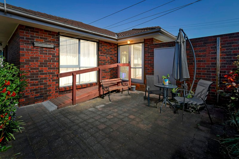 Photo - 2/6 Gowrie Street, Bentleigh East VIC 3165 - Image 9