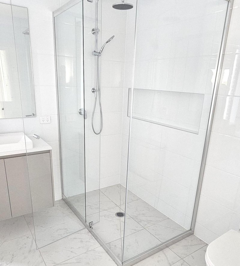 Photo - 26 Grebe Circuit, Oran Park NSW 2570 - Image 5