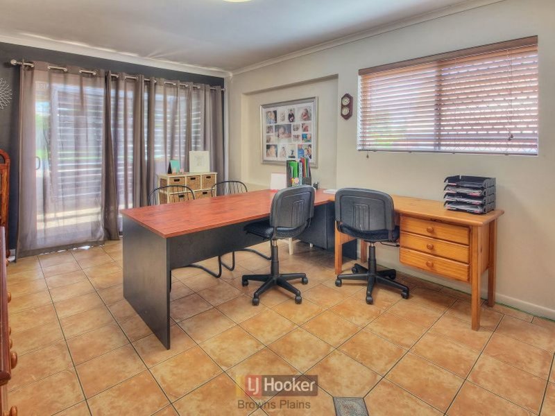 Photo - 26 Grecian Street, Regents Park QLD 4118 - Image 3