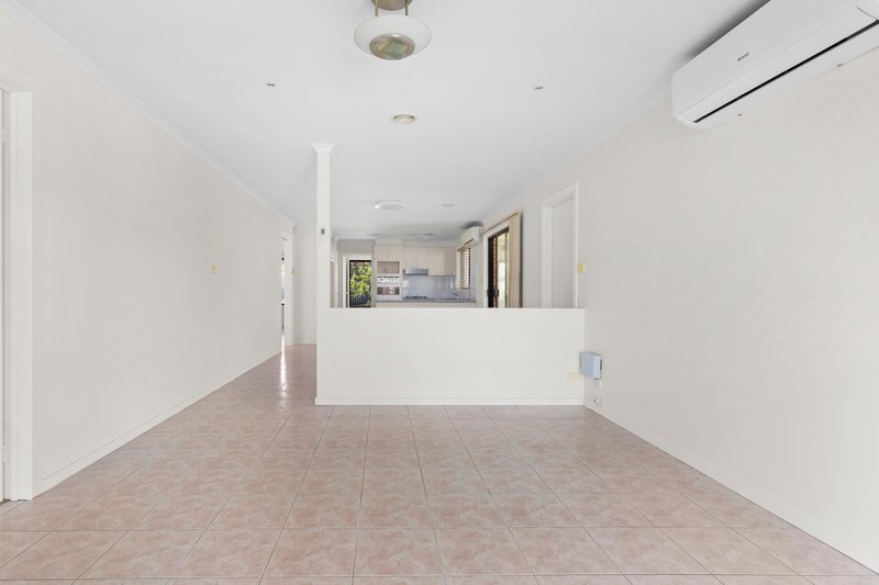 Photo - 26 Gresham Way, Sunshine West VIC 3020 - Image 3