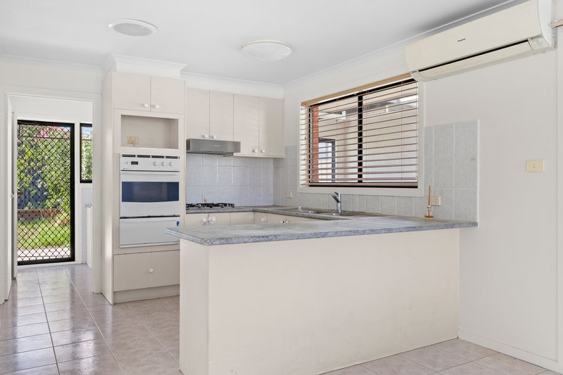 Photo - 26 Gresham Way, Sunshine West VIC 3020 - Image 5