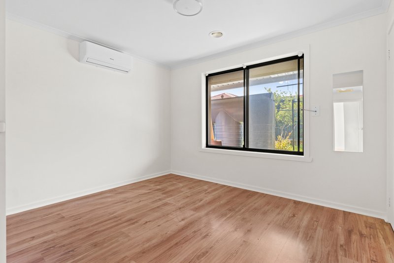 Photo - 26 Gresham Way, Sunshine West VIC 3020 - Image 11