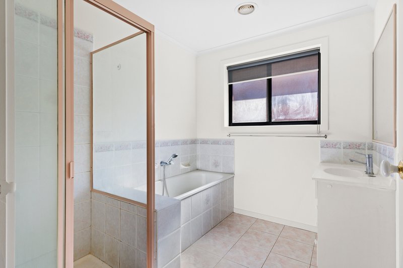 Photo - 26 Gresham Way, Sunshine West VIC 3020 - Image 12