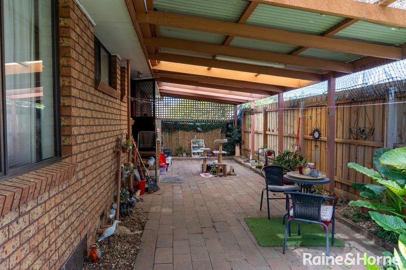 Photo - 26 Gretel Grove, Melton VIC 3337 - Image 9