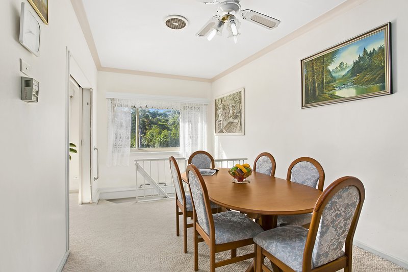 Photo - 26 Greystoke Street, Wheeler Heights NSW 2097 - Image 5