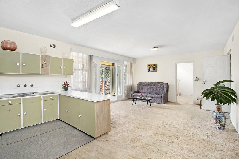 Photo - 26 Greystoke Street, Wheeler Heights NSW 2097 - Image 6