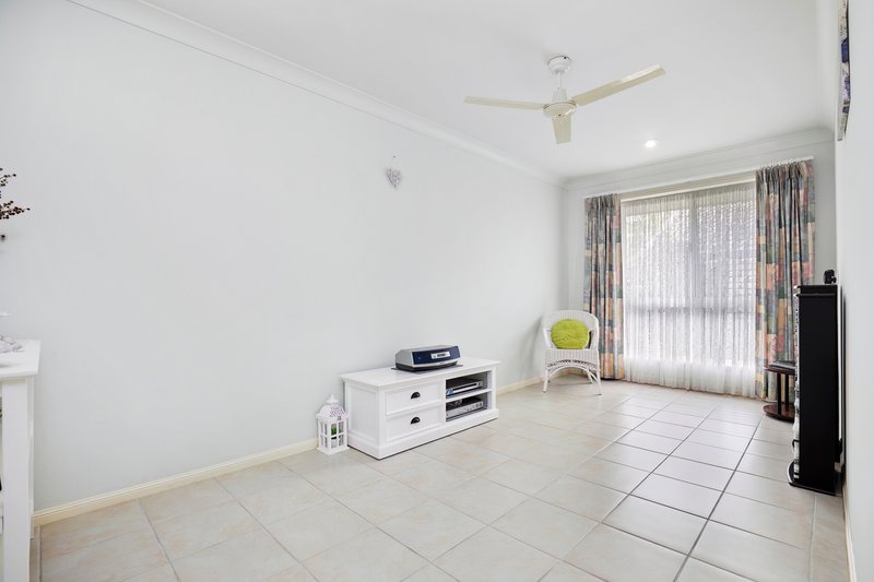 Photo - 26 Griffith Avenue, Tewantin QLD 4565 - Image 11