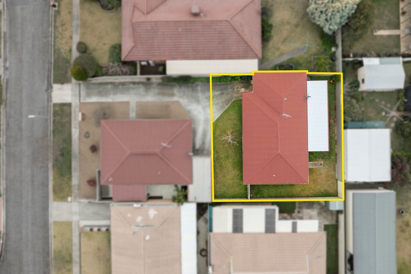 Photo - 2/6 Grubissa Court, Benalla VIC 3672 - Image 3