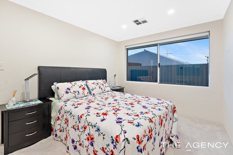 Photo - 26 Halcyon Way, Atwell WA 6164 - Image 21